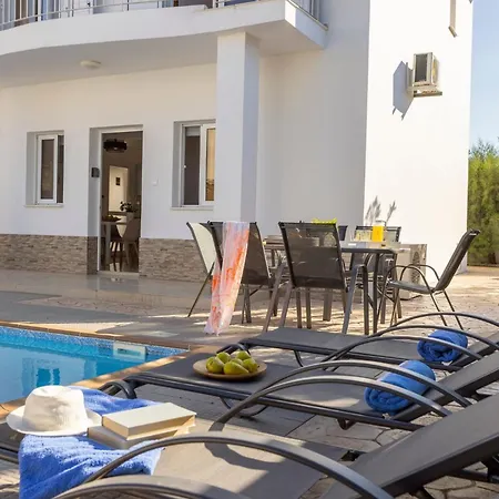 Papantonia 21 بيت للعطل باراليمني