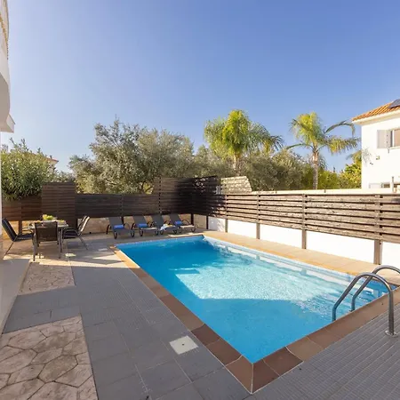 Papantonia 21 Paralimni